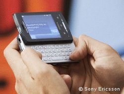 Trotz des nur 2,55 Zoll gro&szlig;en Displays macht das Surfen mit dem Sony Ericsson X10 mini pro Spa&szlig;
